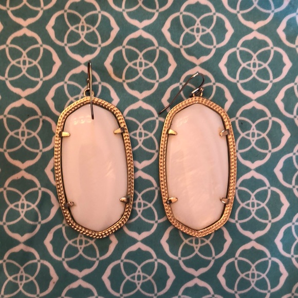 Kendra Scott Jewelry - Kendra Scott Gold Elle Drop Earrings in White